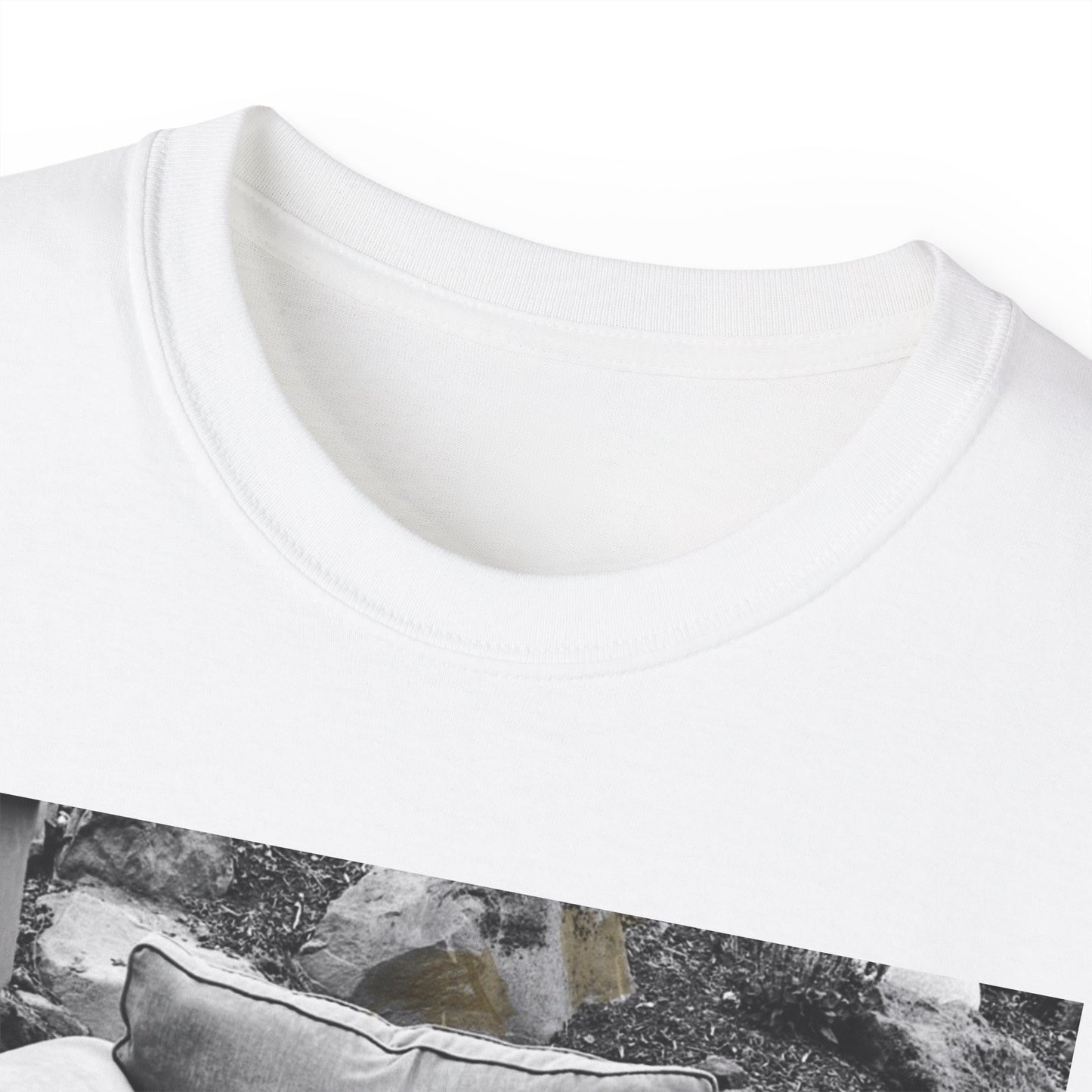 Comfortable Photo Graphic Tee, Casual T-Shirt, Unisex Cotton Tee, Everyday Wear, Gift for Friends, Cozy Style